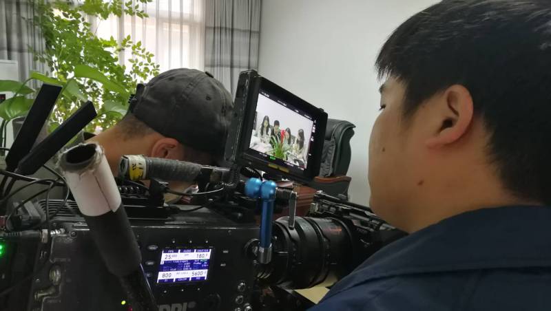 剧本杀式体验：墨江广告片拍摄公司构建沉浸式消费决策路径