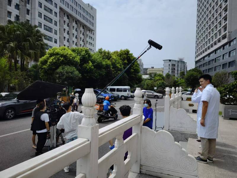 墨江广告片拍摄公司低成本实现高规格制作的诀窍